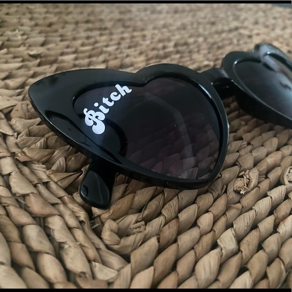 CUSTOM - Heart Sunglasses - Picture 6 of 6